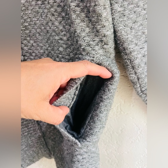 Abercrombie Fitch Women Cardigan Sz S Grey Chunky Knit Pockets fits S-M - Picture 4 of 7